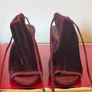 Kenneth Cole Burgundy Velvet Women's open toe Shoes